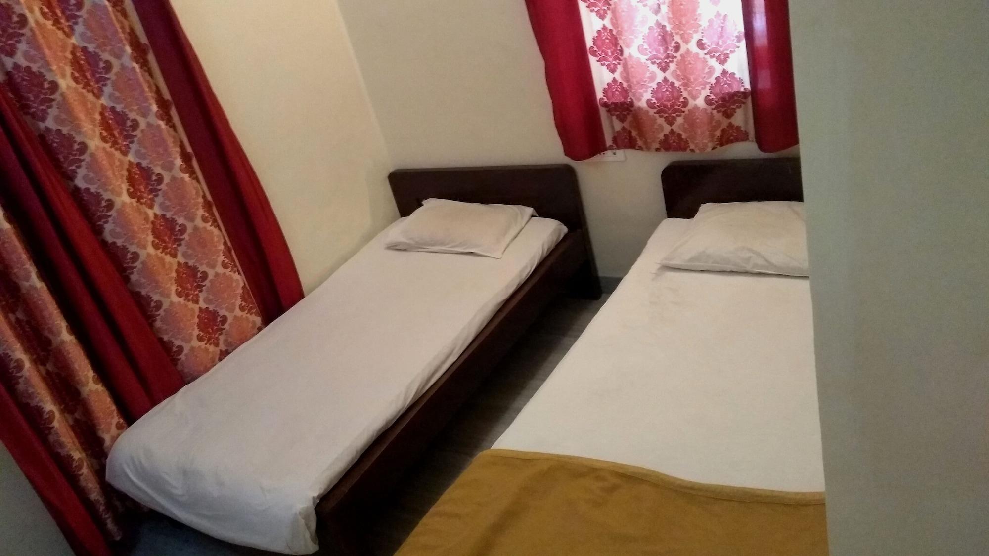 Super Oyo Hotel Dreamland Bombaj Zewnętrze zdjęcie
