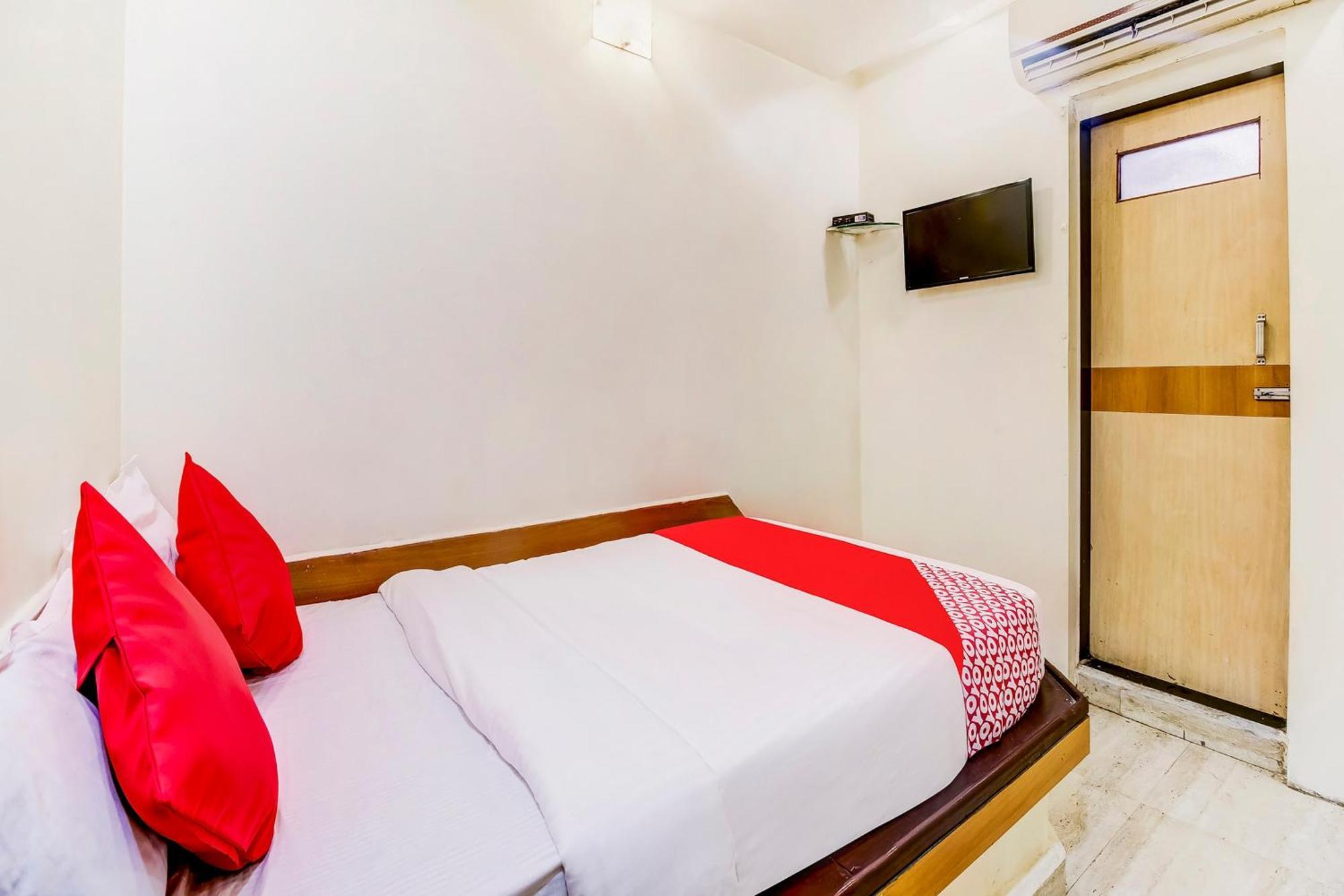 Super Oyo Hotel Dreamland Bombaj Zewnętrze zdjęcie